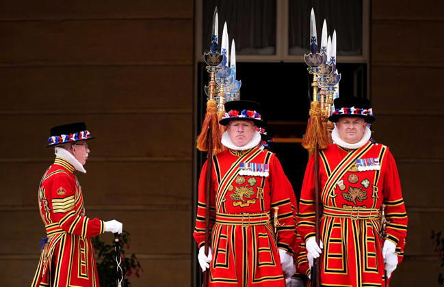 Royal Garden Party at Buckingham Palace Yeomen of the Guard during a Royal Garden Party at Buckingham Palace, London, to celebrate frontline workers from across the United Kingdom and recognise the dedication and contribution of those who serve their communities through volunteering, supporting charitable causes and working for emergency services. Picture date: Tuesday May 12, 2026., Credit:Aaron Chown PA ROTA - B68 Avalon UK, London  Copyright: xAaronxChownx xPAxROTAx-xB68x xAvalonx 1098334709