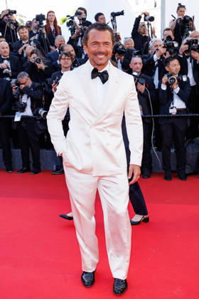 William Abadie Montée des marches du film La vénus électrique pour la cérémonie douverture du 79ème Festival International du Film de Cannes, le 12 mai 2026 Jacovides Moreau Bestimage Red carpet for The electric kiss during the 79th Cannes International Film Festival Opening ceremony on May 12, 2026 Cannes France Copyright: xJACOVIDES-MOREAUx xBESTIMAGExJACOVIDES-MOREAUx xBESTIMAGEx