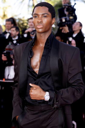 Alton Mason Montée des marches du film La vénus électrique pour la cérémonie douverture du 79ème Festival International du Film de Cannes, le 12 mai 2026 Olivier Borde Bestimage Red carpet for The electric kiss during the 79th Cannes International Film Festival Opening ceremony on May 12, 2026 Cannes France Copyright: xOLIVIERxBORDEx xBESTIMAGExOLIVIERxBORDEx xBESTIMAGEx