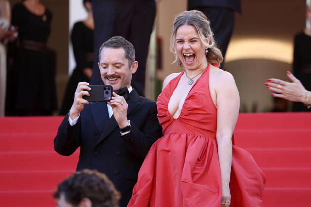 Elijah Wood mit Ehefrau Mette-Marie Kongsved bei der Opening Ceremony mit der Premiere des Kinofilms La VÃ nus Electrique The Electric Kiss auf dem Festival de Cannes 2026 79. Internationale Filmfestspiele von Cannes im Palais des Festivals. Cannes, 12.05.2026
