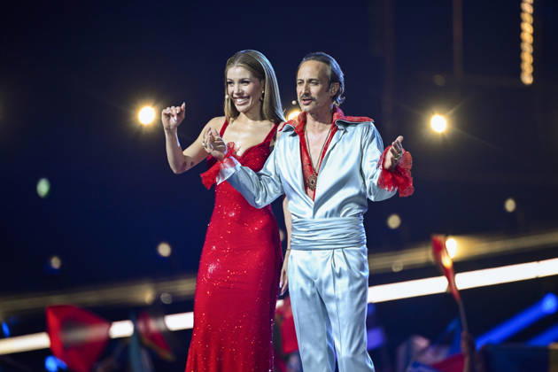 VIENNA, AUSTRIA 20260512 The presenters Victoria Swarovski and Michael Ostrowski during the semi-final 1 of the 70th edition of the Eurovision Song Contest ESC in the Wiener Stadthalle in Vienna, Austria, Tuesday, May 12, 2026 VIENNA AUSTRIA x10070x  Copyright: xJessicaxGow TTx EUROVISION 2026 SEMIFINAL 1 Gf8ZQn_KKmE