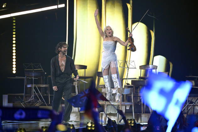 VIENNA, AUSTRIA 20260512 Linda Lampenius and Pete Parkkonen representing Finland with the entry Liekinheitin during the semi-final 1 of the 70th edition of the Eurovision Song Contest ESC in the Wiener Stadthalle in Vienna, Austria, Tuesday, May 12, 2026 VIENNA AUSTRIA x10070x  Copyright: xJessicaxGow TTx EUROVISION 2026 SEMIFINAL 1 EbhSsiHJ71g