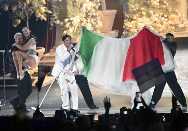 Sal Da Vinci representing Italy with the song Per sempre sÃ¬ during semi final 1 of the 70th Eurovision Song Contest ESC at the Wiener Stadthalle in Vienna, Austria, Tuesday 12 May 2026 VIENNA AUSTRIA x10070x  Copyright: xJessicaxGow TTx EUROVISION SONG CONTEST 2026 SEMI-FINAL 1 Y8xO4JqVmBk