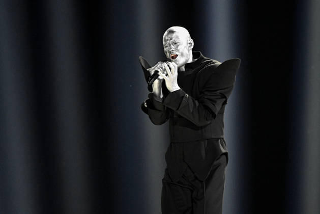 Lion Ceccah representing Lithuania with the song Solo quiero mas during semi final 1 of the 70th Eurovision Song Contest ESC at the Wiener Stadthalle in Vienna, Austria, Tuesday, May 12, 2026 VIENNA AUSTRIA x10070x  Copyright: xJessicaxGow TTx EUROVISION SONG CONTEST 2026 SEMI-FINAL 1 iBsF3rZwgkE