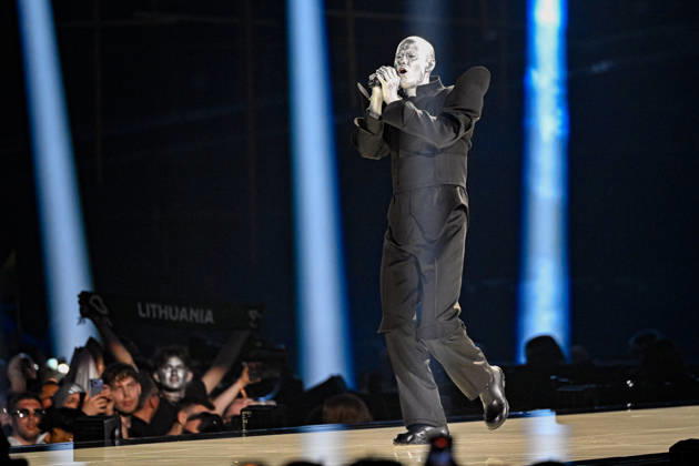 Lion Ceccah representing Lithuania with the song Solo quiero mas during semi final 1 of the 70th Eurovision Song Contest ESC at the Wiener Stadthalle in Vienna, Austria, Tuesday, May 12, 2026 VIENNA AUSTRIA x10070x  Copyright: xJessicaxGow TTx EUROVISION SONG CONTEST 2026 SEMI-FINAL 1 _J7063aIMGI