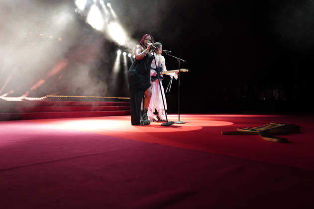 79ème Festival International du Film de Cannes Cérémonie douverture 79th International Cannes Film Festival Opening ceremony 455847 2026 05 12 Cannes France Mayniel, Marylou dite Oklou Theodora Boss Lady Miss Kitoko  Copyright: xSergexArnalx xStarfacex STAR_455847_040