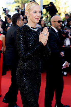 Kelly Rutherford Montée des marches du film La vénus électrique pour la cérémonie douverture du 79ème Festival International du Film de Cannes, le 12 mai 2026 Olivier Borde Bestimage Red carpet for The electric kiss during the 79th Cannes International Film Festival Opening ceremony on May 12, 2026 Cannes France Copyright: xOLIVIERxBORDEx xBESTIMAGExOLIVIERxBORDEx xBESTIMAGEx