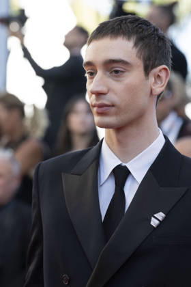 Théodore Pellerin Montée des marches du film La vénus électrique pour la cérémonie douverture du 79ème Festival International du Film de Cannes, le 12 mai 2026 Olivier Borde Bestimage Red carpet for The electric kiss during the 79th Cannes International Film Festival Opening ceremony on May 12, 2026 Cannes France Copyright: xOLIVIERxBORDEx xBESTIMAGExOLIVIERxBORDEx xBESTIMAGEx