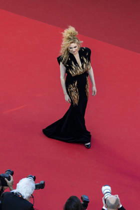 Miri Ben Ari Montée des marches du film La vénus électrique pour la cérémonie douverture du 79ème Festival International du Film de Cannes, le 12 mai 2026 Camilla Canalini Bestimage Red carpet for The electric kiss during the 79th Cannes International Film Festival Opening ceremony on May 12, 2026 Cannes France Copyright: xCamillaxCanalinix xBestimagexCamillaxCanalinix xBestimagex