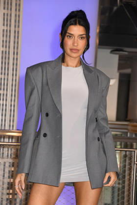 NEW YORK, NY- MAY 12: Nicole Williams English at the Empire State Building in celebration of Sports Illustrated SwimsuitÃ¢â‚¬â ¢s Annual 2026 issue debut on May 12, 2026 in New York City. Credit: AdMedia New York City USA - ZUMAa123 20260512_zaa_a123_106 Copyright: xJohnxFyckex