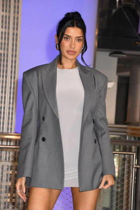NEW YORK, NY- MAY 12: Nicole Williams English at the Empire State Building in celebration of Sports Illustrated SwimsuitÃ¢â‚¬â ¢s Annual 2026 issue debut on May 12, 2026 in New York City. Credit: AdMedia New York City USA - ZUMAa123 20260512_zaa_a123_137 Copyright: xJohnxFyckex