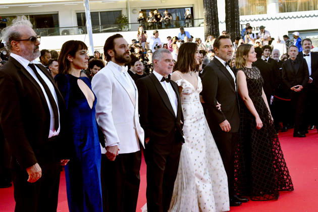 79ème Festival International du Film de Cannes Montée des marches douverture 79th Cannes International Film Festival Opening Ceremony And La Vénus Electrique The Electric Venus Premiere red carpet La Venus Electrique The Electyric Venus Cast on the red carpet Thomas Bohlen Starface 2026 05 12 455854 2026 05 12 Cannes France  Copyright: xThomasxBohlenx STAR_455854_050