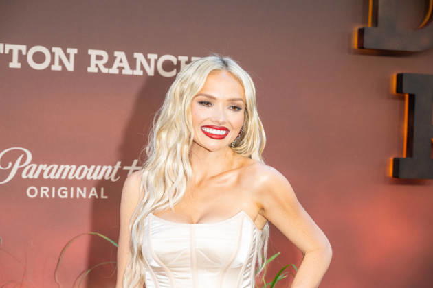 Paramount+ s Dutton Ranch New York Premiere, New York, USA - 12 May 2026 Natalie Alyn Lind attends Paramount+ s Dutton Ranch New York Premiere at AMC Lincoln Square 13 on May 12, 2026 in New York City. New York United States Copyright: xRonxAdarx xSOPAxImagesx _radar_dutton_20260512_00869
