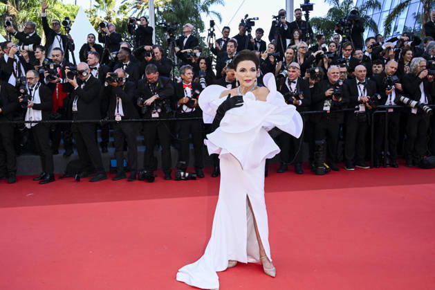 79th Cannes Film Festival Red Carpet Opening Night - part 2 Palais des Festivals - Cannes, France Joan Collins 79th Cannes Film Festival Red Carpet Opening Night - part 2 Palais des Festivals - Cannes, France 12th May 2026 SGPItalia id 134688_008 *Not Exclusive  Copyright: xSGPx