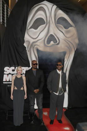 May 12, 2026, Mexico City, Ciudad de Mexico, Mexico: (L-R) Anna Faris, Shawn Wayans and Marlon Wayans attend the red carpet for Scary Movie 6 at Cinemex Plaza Antara. on May 12, 2026 in Mexico City, Mexico. Mexico City Mexico - ZUMAe321 20260512_zea_e321_040 Copyright: xIsmaelxRosasx