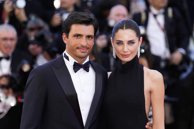 Foto IPP Daniele Cifala’ Cannes 12 05 2026 Opening Ceremony And La Vénus Electrique (The Electric Venus) Screening - The 79th Annual Cannes Film Festival nella foto : Carlos Sainz Jr. and Rebecca Donaldson attend the opening ceremony and La Vénus Electrique (The Electric Venus) screening during the 79th annual Cannes Film Festival at Palais des Festivals on May 12, 2026 in Cannes, France.