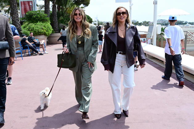 Model and TV presenter Heidi Klum walks her dog along the Croisette during the 79th Cannes Film Festival Romain Doucelin Bestimage  Copyright: xRomainxDoucelinx xBestimagexRomainxDoucelinx xBestimagex