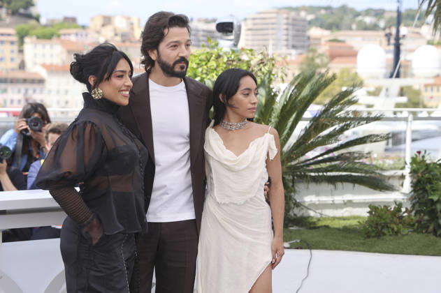 Adriana Paz, Diego Luna und Anna Diaz beim Photocall zum Kinofilm Ceniza en la Boca Ashes auf dem Festival de Cannes 2026 79 Internationale Filmfestspiele von Cannes am Palais des Festivals. Cannes, 13.05.2026