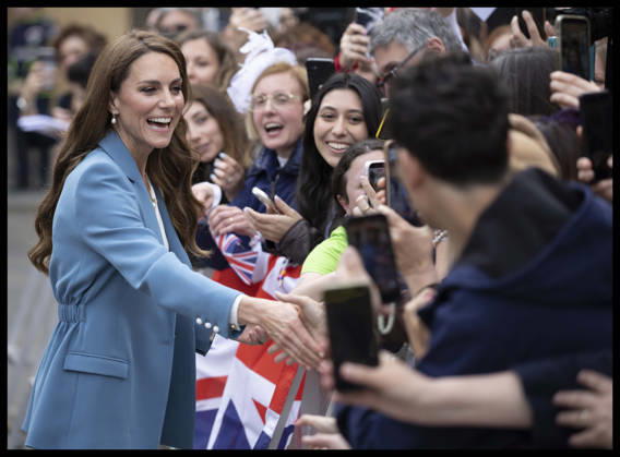 . 13 05 2026. Reggio Emilia, Italy. Kate Middleton. the Princess of Wales , on a walkabout outside the town hall in Reggio Emilia on day one of her visit to Italy.  xStephenxLockx xi-Imagesx IIM-26766-0039