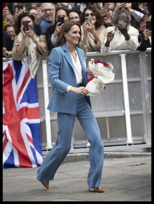 . 13 05 2026. Reggio Emilia, Italy. Kate Middleton. the Princess of Wales , on a walkabout outside the town hall in Reggio Emilia on day one of her visit to Italy.  xStephenxLockx xi-Imagesx IIM-26766-0042