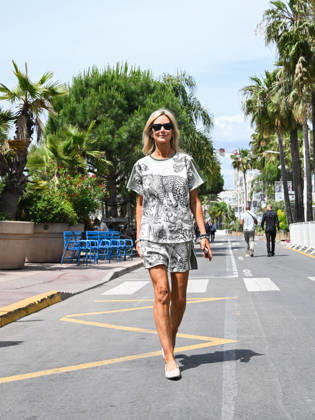 IPA84628943 - Cannes, 79th Cannes Film Festival 2026, Day 1 - Strolling VIPs on the Croisette - Pictured: Lady Victoria Hervey  Copyright: xManuelexMangiarottix xPoolxPhotoxEventsx07x 84628943