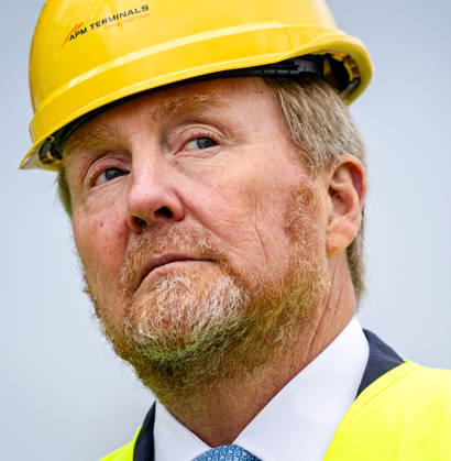 King visit the port of Rotterdam. Rotterdam, the Netherlands. 13 May 2026 King Willem-Alexander during a visit to the port of Rotterdam. The visit is all about subversion and resilience against drug crime and military threats. Rotterdam The Netherlands  Copyright: xDPPA POOL RDWx