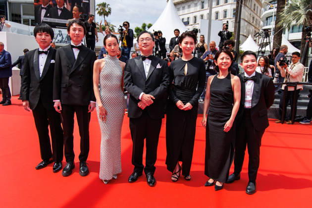 May 13, 2026, Cannes, France: A guest, Terutaro Osanai, Japanese actress Shizuka Ishibashi, Japanese director, screenwriter, editor, and producer Koji Fukada, Japanese actress Takako Matsu and Thai co-Producer Si En Tan attend the red carpet of Nagi Notes at the 79th Cannes Film Festival. Cannes France - ZUMAs197 20260513_aaa_s197_129 Copyright: xMarcoxBaradax