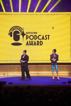Verleihung Deutscher Podcast Award 2026. Salva Houmsi und Gretel. Berlin, 13.05.2026. Berlin Deutschland Copyright: xDominikxButzmannx