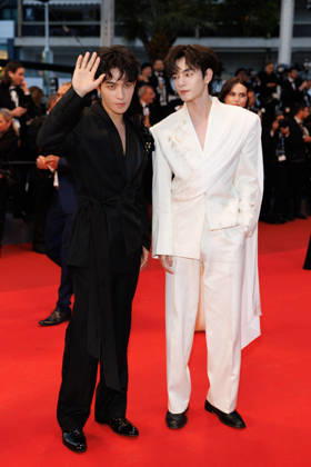 He Yan Chao et He Chang Xi Montée des marches du film Labandon lors du 79ème Festival International du Film de Cannes, le 13 mai 2026 Jacovides Moreau Bestimage Red carpet for Forsaken at the 79th Cannes International Film Festival on May 13, 2026 Cannes France  Copyright: xJACOVIDES-MOREAUx xBESTIMAGExJACOVIDES-MOREAUx xBESTIMAGEx