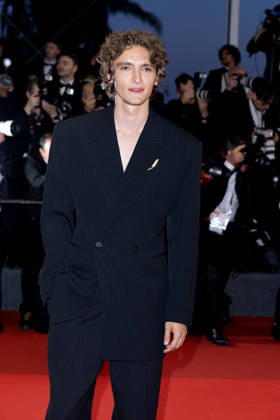 Vassili Schneider Montée des marches du film Labandon lors du 79ème Festival International du Film de Cannes, le 13 mai 2026 Olivier Borde Bestimage Red carpet for Forsaken at the 79th Cannes International Film Festival on May 13, 2026 Cannes France  Copyright: xOLIVIERxBORDEx xBESTIMAGExOLIVIERxBORDEx xBESTIMAGEx