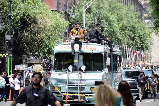 May 13, 2026, Mexico City, Ciudad de Mexico, Mexico: The Edge, guitarist of the Irish band U2, at the filming set for the upcoming music video Street of Dreams in Mexico City Downtown. on May 13, 2026 in Mexico City, Mexico. Mexico City Mexico - ZUMAe321 20260513_zea_e321_008 Copyright: xLuisxBarronx