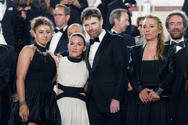Emma Boumali, Mickaëlle Paty sister of Samuel Paty , Antoine Reinartz, Emmanuelle Bercot Descente des marches du film Labandon lors du 79ème Festival International du Film de Cannes, le 13 mai 2026 Olivier Borde Bestimage People leaving the red carpet for Forsaken at the 79th Cannes International Film Festival on May 13, 2026 Cannes France Copyright: xOLIVIERxBORDEx xBESTIMAGExOLIVIERxBORDEx xBESTIMAGEx