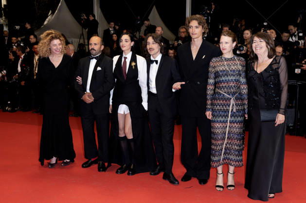 Carine Ruszniewski, Pierre Antoine Billon, Souheila Yacoub, Bérenger Thouin, Vassili Schneider, Yile Yara Vianello, Enrica Capra Montée des marches du film Labandon lors du 79ème Festival International du Film de Cannes, le 13 mai 2026 Olivier Borde Bestimage Red carpet for Forsaken at the 79th Cannes International Film Festival on May 13, 2026 Cannes France Copyright: xOLIVIERxBORDEx xBESTIMAGExOLIVIERxBORDEx xBESTIMAGEx