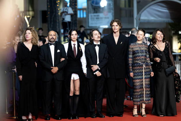 Carine Ruszniewski, Pierre Antoine Billon, Souheila Yacoub, Bérenger Thouin, Vassili Schneider, Yile Yara Vianello, Enrica Capra Montée des marches du film Labandon lors du 79ème Festival International du Film de Cannes, le 13 mai 2026 Olivier Borde Bestimage Red carpet for Forsaken at the 79th Cannes International Film Festival on May 13, 2026 unknown Copyright: xAGENCEx xBESTIMAGExAGENCEx xBESTIMAGEx