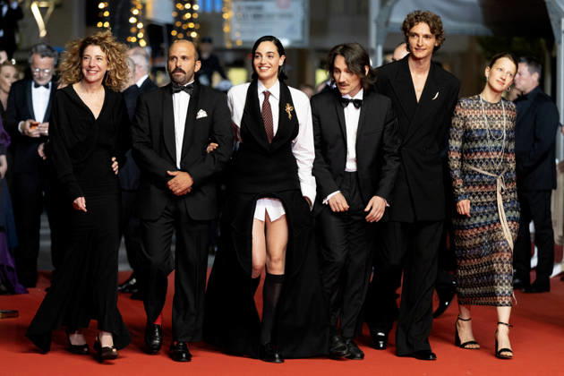 Carine Ruszniewski, Pierre Antoine Billon, Souheila Yacoub, Bérenger Thouin, Vassili Schneider, Yile Yara Vianello Montée des marches du film Labandon lors du 79ème Festival International du Film de Cannes, le 13 mai 2026 Olivier Borde Bestimage Red carpet for Forsaken at the 79th Cannes International Film Festival on May 13, 2026 unknown Copyright: xAGENCEx xBESTIMAGExAGENCEx xBESTIMAGEx