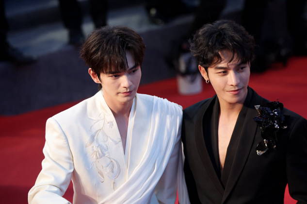He Yan Chao et He Chang Xi Montée des marches du film Labandon lors du 79ème Festival International du Film de Cannes, le 13 mai 2026 Jacovides Moreau Bestimage Red carpet for Forsaken at the 79th Cannes International Film Festival on May 13, 2026 Cannes France Copyright: xJACOVIDES-MOREAUx xBESTIMAGExJACOVIDES-MOREAUx xBESTIMAGEx