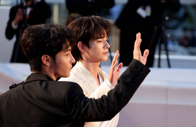 He Yan Chao et He Chang Xi Montée des marches du film Labandon lors du 79ème Festival International du Film de Cannes, le 13 mai 2026 Jacovides Moreau Bestimage Red carpet for Forsaken at the 79th Cannes International Film Festival on May 13, 2026 Cannes France Copyright: xJACOVIDES-MOREAUx xBESTIMAGExJACOVIDES-MOREAUx xBESTIMAGEx