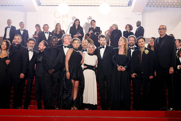 Sandy Lewis Godefroy, Nedjim Bouizzoul, guest, Azize Kabouche, guest, Diamadoua Sissoko, François Kraus, Emma Boumali, Mickaëlle Paty sister of Samuel Paty , Antoine Reinartz, Emmanuelle Bercot, Mounira Barbouch, Ahlam Slama, Vincent Garenq Descente des marches du film Labandon lors du 79ème Festival International du Film de Cannes, le 13 mai 2026 Jacovides Moreau Bestimage People leaving the red carpet for Forsaken at the 79th Cannes International Film Festival on May 13, 2026 Cannes France Copyright: xJACOVIDES-MOREAUx xBESTIMAGExJACOVIDES-MOREAUx xBESTIMAGEx