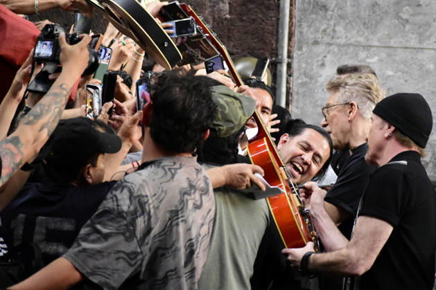 May 13, 2026, Mexico City, Ciudad de Mexico, Mexico: The Edge, guitarist of the Irish band U2, signs autographs for the fans at the filming set for the upcoming music video Street of Dreams in Mexico City Downtown. on May 13, 2026 in Mexico City, Mexico. Mexico City Mexico - ZUMAe321 20260513_zea_e321_035 Copyright: xLuisxBarronx