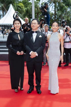 79th Cannes Film Festival Red Carpet of the movie -Nagi Notes- Palais des Festivals - Cannes, France Takako Matsu;Koji Fukada;Shizuka Ishibaschi 79th Cannes Film Festival Red Carpet of the movie -Nagi Notes- Palais des Festivals - Cannes, France 13th May 2026 SGPItalia id 134688_017 *Not Exclusive  Copyright: xSGPx