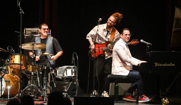 ** NUR FÜR REDAKTIONELLE ZWECKE ** EDITORIAL USE ONLY **<p>Pianist Alfredo Rodriguez tritt am Mittwoch, 13. Mai 2026, mit seinem Trio in Dinslaken auf. Das Alfredo Rodriguez Trio wird vervollständigt durch Michael Olivera am Schlagzeug und Yarel Hernandez am Bass. Das Klavierfestival Ruhr gastiert zum ersten Mal in Dinslaken. Dinslaken Copyright: MarkusxWeissenfels