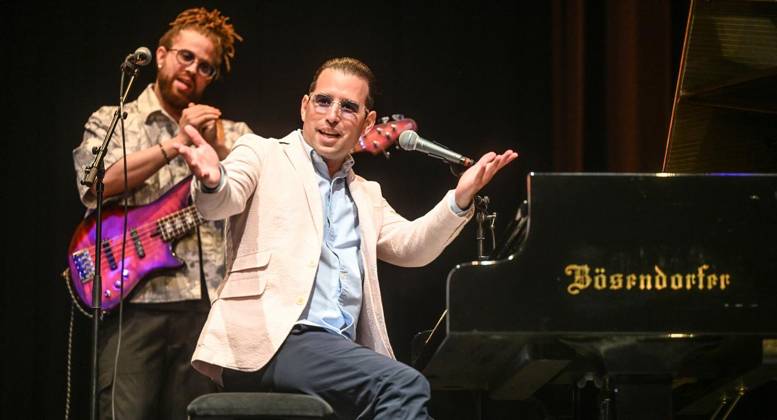 ** NUR FÜR REDAKTIONELLE ZWECKE ** EDITORIAL USE ONLY **<p>Pianist Alfredo Rodriguez tritt am Mittwoch, 13. Mai 2026, mit seinem Trio in Dinslaken auf. Das Alfredo Rodriguez Trio wird vervollständigt durch Michael Olivera am Schlagzeug und Yarel Hernandez am Bass. Das Klavierfestival Ruhr gastiert zum ersten Mal in Dinslaken. Dinslaken Copyright: MarkusxWeissenfels