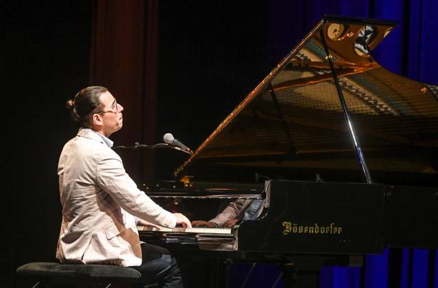 ** NUR FÜR REDAKTIONELLE ZWECKE ** EDITORIAL USE ONLY **<p>Pianist Alfredo Rodriguez tritt am Mittwoch, 13. Mai 2026, mit seinem Trio in Dinslaken auf. Das Alfredo Rodriguez Trio wird vervollständigt durch Michael Olivera am Schlagzeug und Yarel Hernandez am Bass. Das Klavierfestival Ruhr gastiert zum ersten Mal in Dinslaken. Dinslaken Copyright: MarkusxWeissenfels