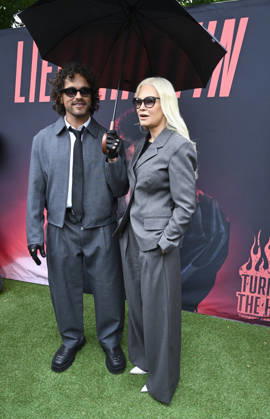 Finland s entry to the Eurovision Song Contest 2026, Linda Lampenius (right) and Pete Parkkonen during their press conference in Vienna, Austria, on May 14, 2026. - HEIKKI SAUKKOMAA Wien Austria  Copyright: xHeikkixSaukkomaax CGnz3scvYhQ
