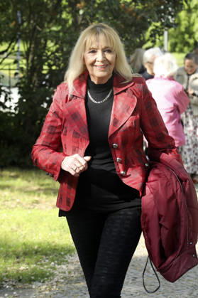 Cindy Berger bei der Show Unkaputtbar - 90 Jahre Hallervorden im Schlosspark Theater. Berlin, 13.05.2026