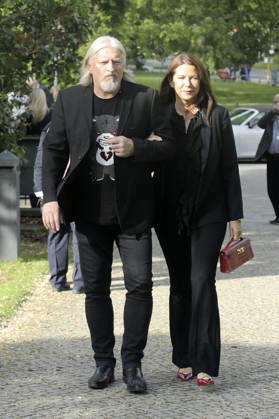 Frank Kessler mit Ehefrau Doreen Kessler bei der Show Unkaputtbar - 90 Jahre Hallervorden im Schlosspark Theater. Berlin, 13.05.2026