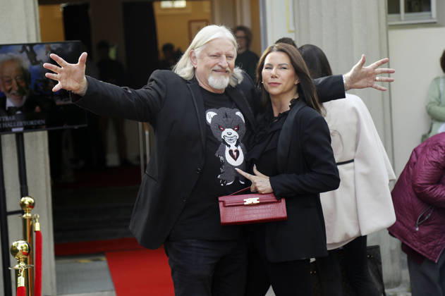 Frank Kessler mit Ehefrau Doreen Kessler bei der Show Unkaputtbar - 90 Jahre Hallervorden im Schlosspark Theater. Berlin, 13.05.2026