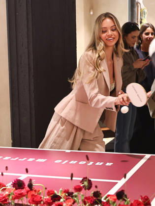 IPA84680180 - Rome, Laila Hasanovic attends the Antonio Marras boutique event. Pictured: Laila Hasanovic plays ping pong. Copyright: xMarcoxProvvisionatox xMarcoxProvvisionatox 84680180