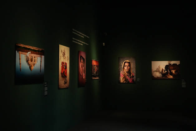 Presentation of the exhibition Icons with photographer Steve McCurry Presentation of the exhibition Icons by photographer Steve McCurry, on May 14, 2026, in Barcelona, Catalunya Spain The retrospective brings together more than 150 large format images, including the famous portrait of the Afghan girl It will be open until September 6, Monday to Sunday, with general admission at 16 euros 14 MAY 2026 PHOTOGRAPHIC EXHIBITION Barcelona, Catalunya Barcelona, Catalunya Spain  Copyright: xDavidxZorrakinox 7523019