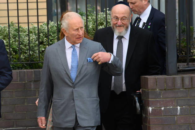 King Charles III Visits Golders Green, London, UK - Thursday 14 May 2026 King Charles III visits members of the Jewish community in Golders Green, London, England, UK on Thursday 14 May, 2026 to show solidarity and support., Credit:Justin Ng Avalon UK, England, London, Golders Green  Copyright: xJustinxNgx xAvalonx 1098933200